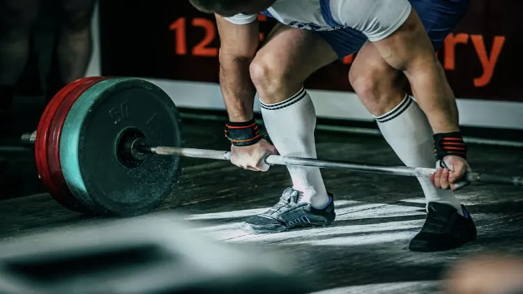 Powerlifter getting ready to deadlift