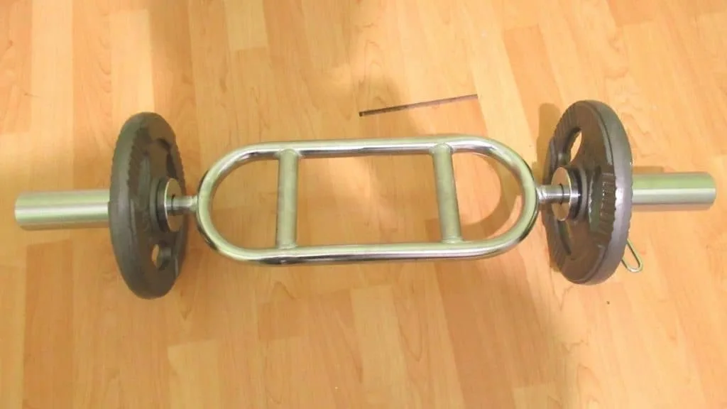 A hammer curl bar