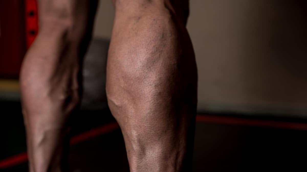Are 16 inch calves normal for men and women?