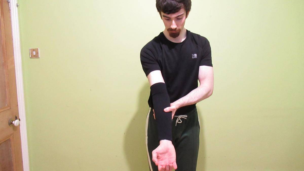 Find the best forearm compression sleeve for tendonitis pain and sporting performance