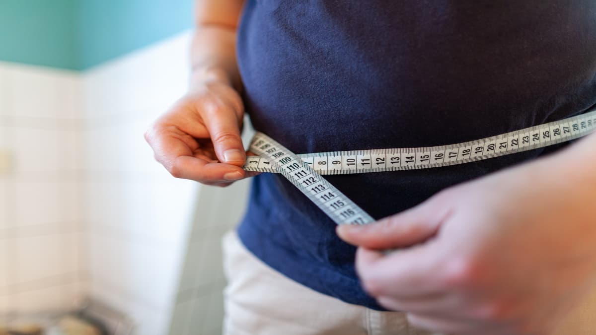 Average Waist Size and Circumference for Women and Men