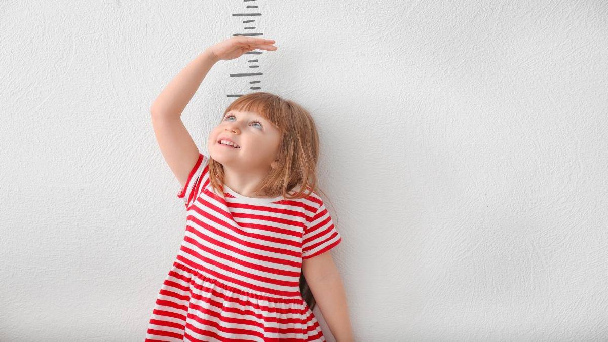 How tall is the average 2nd grader? And how much should a second grader weigh?