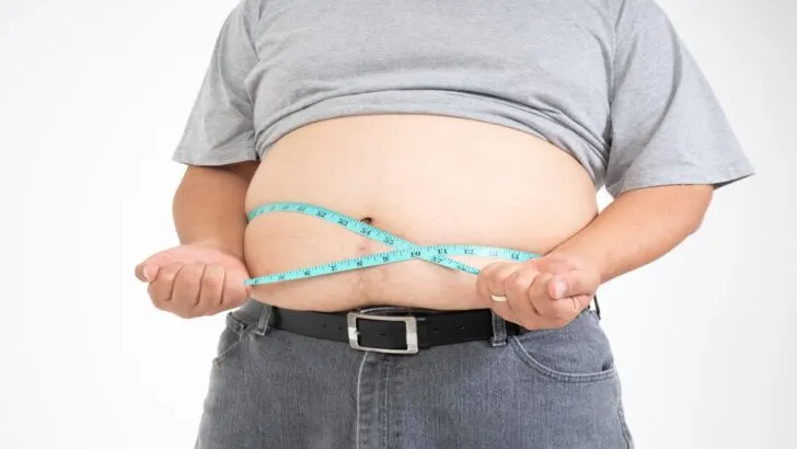 What does a BMI of 32 look like?