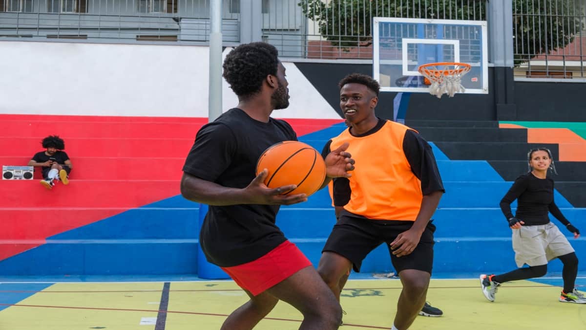 Two 5 8 NBA player playing basketball