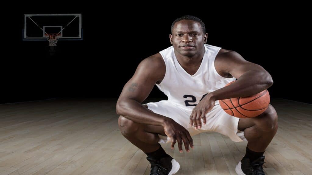 One of the best 6’6 NBA guards crouching down